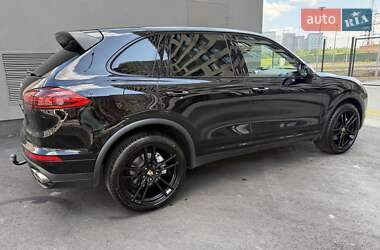 Внедорожник / Кроссовер Porsche Cayenne 2018 в 