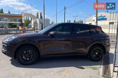 Внедорожник / Кроссовер Porsche Cayenne 2019 в 