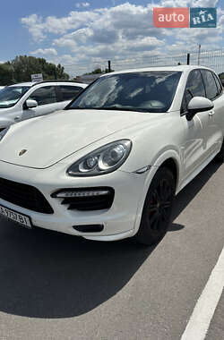 Внедорожник / Кроссовер Porsche Cayenne 2011 в Киеве