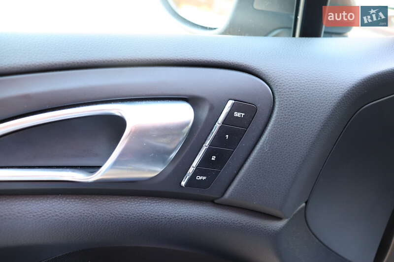 Внедорожник / Кроссовер Porsche Cayenne 2014 в Львове