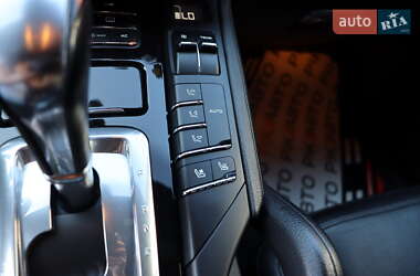 Внедорожник / Кроссовер Porsche Cayenne 2014 в 
