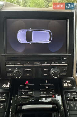 Внедорожник / Кроссовер Porsche Cayenne 2012 в 