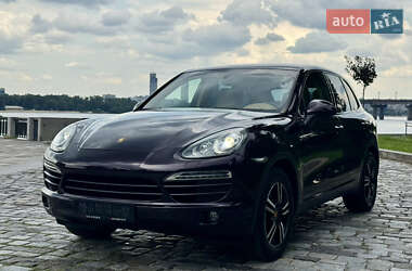 Внедорожник / Кроссовер Porsche Cayenne 2012 в 