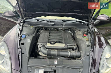 Внедорожник / Кроссовер Porsche Cayenne 2012 в 