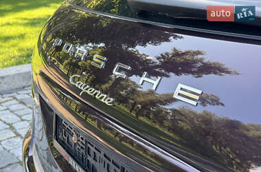 Внедорожник / Кроссовер Porsche Cayenne 2012 в 