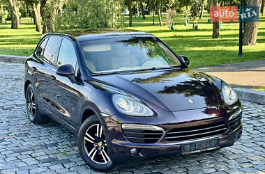 Внедорожник / Кроссовер Porsche Cayenne 2012 в 