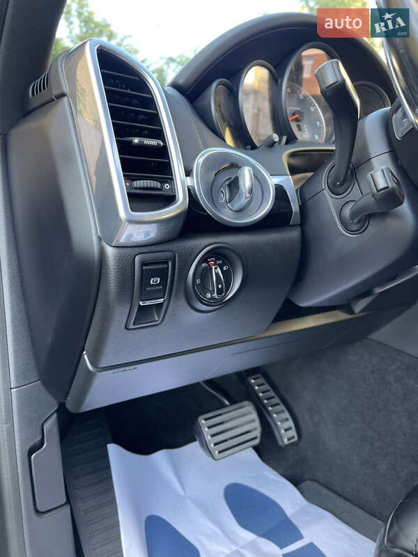 Внедорожник / Кроссовер Porsche Cayenne 2016 в Харькове фото 34 Внедорожник / Кроссовер Porsche Cayenne 2016 в Харькове