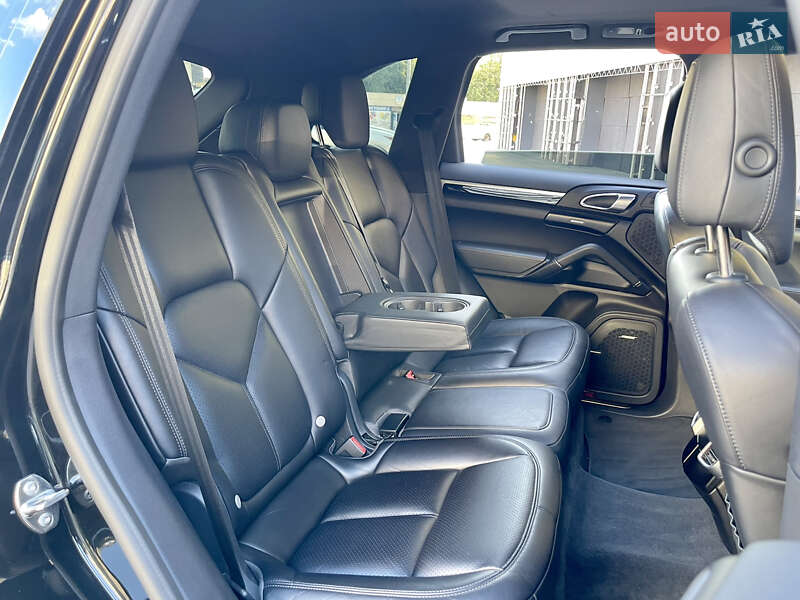 Внедорожник / Кроссовер Porsche Cayenne 2016 в Харькове фото 54 Внедорожник / Кроссовер Porsche Cayenne 2016 в Харькове