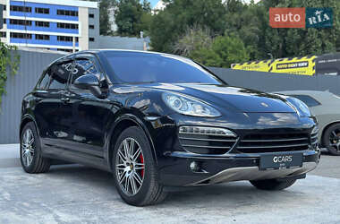 Внедорожник / Кроссовер Porsche Cayenne 2011 в 