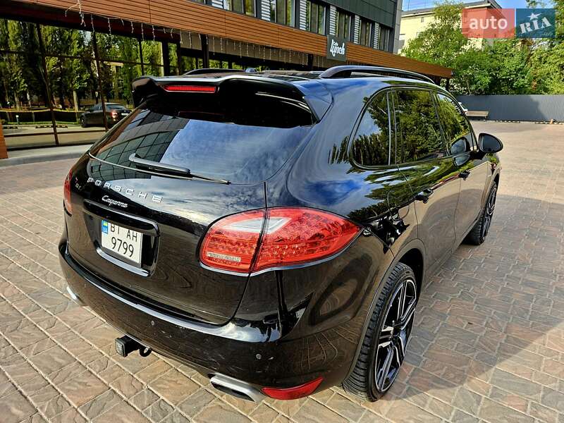 Внедорожник / Кроссовер Porsche Cayenne 2013 в Полтаве