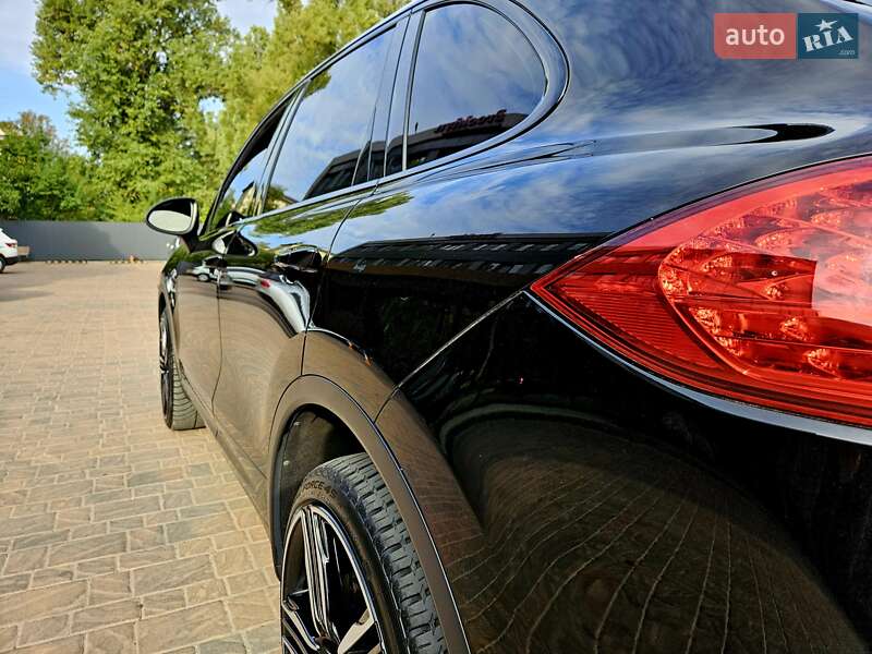 Внедорожник / Кроссовер Porsche Cayenne 2013 в Полтаве
