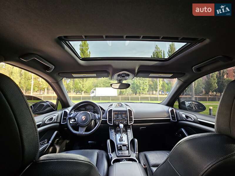 Внедорожник / Кроссовер Porsche Cayenne 2013 в Полтаве