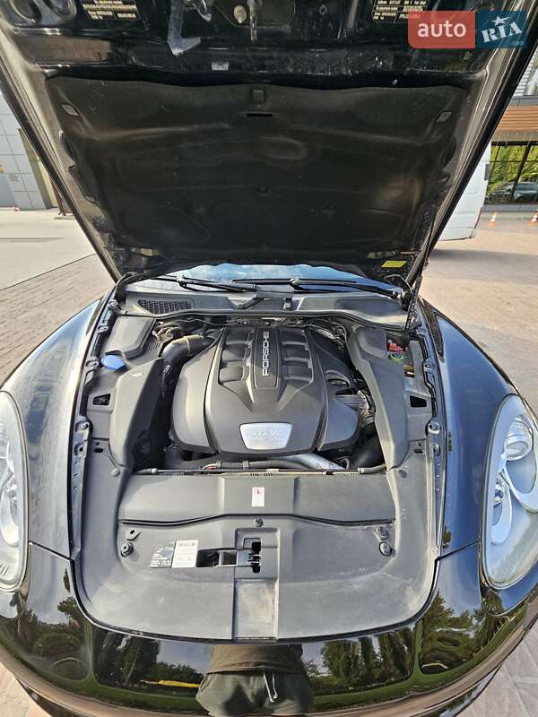 Внедорожник / Кроссовер Porsche Cayenne 2013 в Полтаве