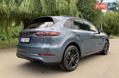 Внедорожник / Кроссовер Porsche Cayenne 2019 в 