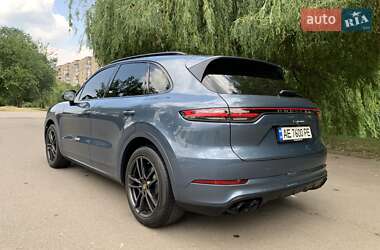 Внедорожник / Кроссовер Porsche Cayenne 2019 в 