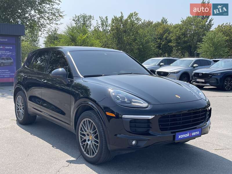 Позашляховик / Кросовер Porsche Cayenne 2016 в Дніпрі