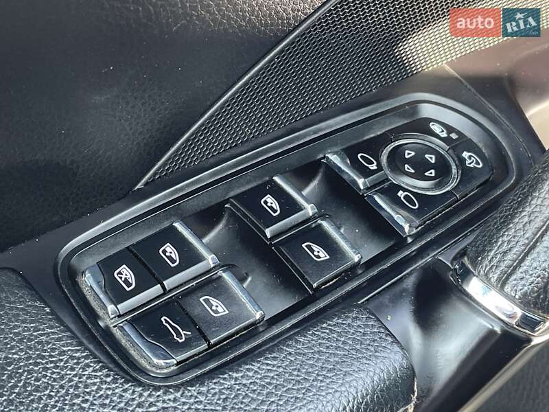 Позашляховик / Кросовер Porsche Cayenne 2016 в Дніпрі