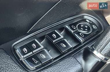 Позашляховик / Кросовер Porsche Cayenne 2016 в 
