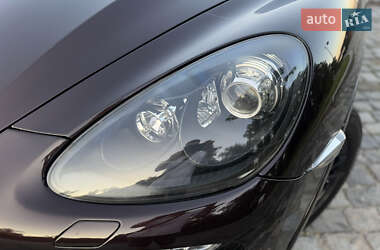 Внедорожник / Кроссовер Porsche Cayenne 2014 в 