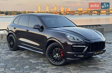 Внедорожник / Кроссовер Porsche Cayenne 2014 в 