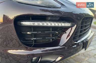 Внедорожник / Кроссовер Porsche Cayenne 2014 в 