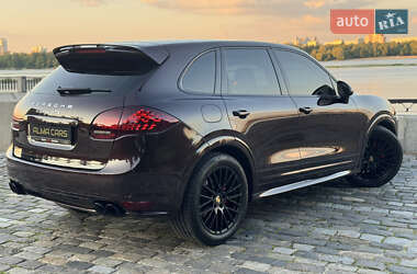 Внедорожник / Кроссовер Porsche Cayenne 2014 в 
