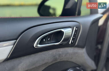Внедорожник / Кроссовер Porsche Cayenne 2014 в 