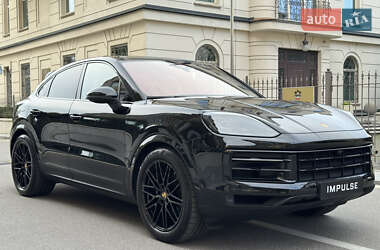 Внедорожник / Кроссовер Porsche Cayenne 2023 в 