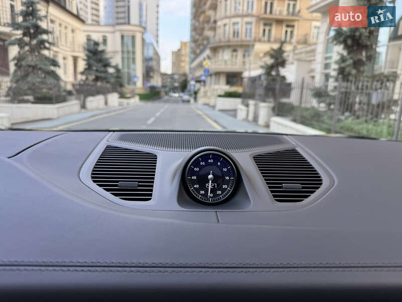 Внедорожник / Кроссовер Porsche Cayenne 2023 в Киеве