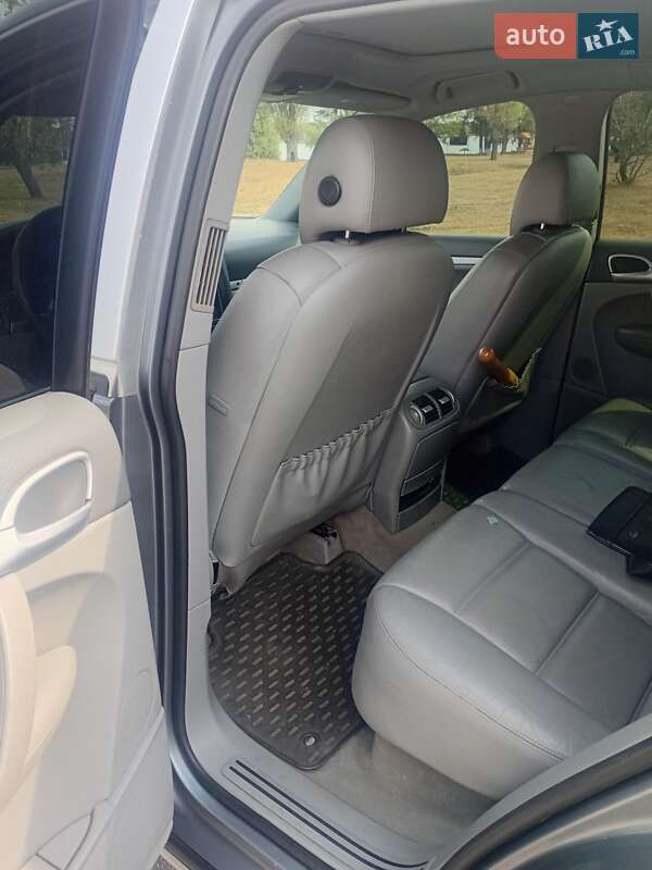 Внедорожник / Кроссовер Porsche Cayenne 2006 в Каменском