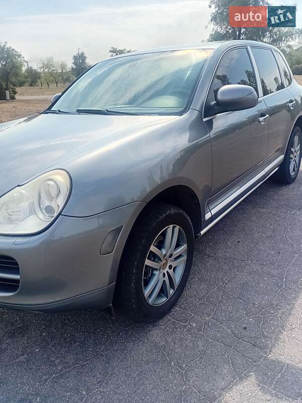 Внедорожник / Кроссовер Porsche Cayenne 2006 в Каменском