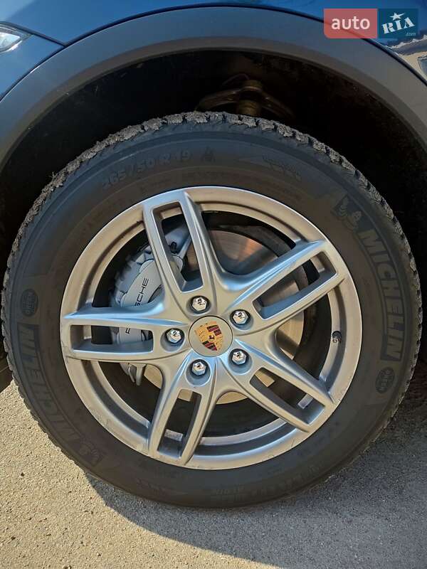 Внедорожник / Кроссовер Porsche Cayenne 2013 в Фастове