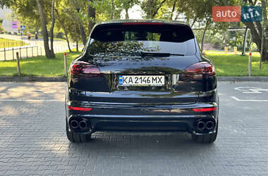 Внедорожник / Кроссовер Porsche Cayenne 2017 в 