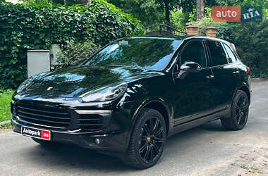 Позашляховик / Кросовер Porsche Cayenne 2017 в Києві