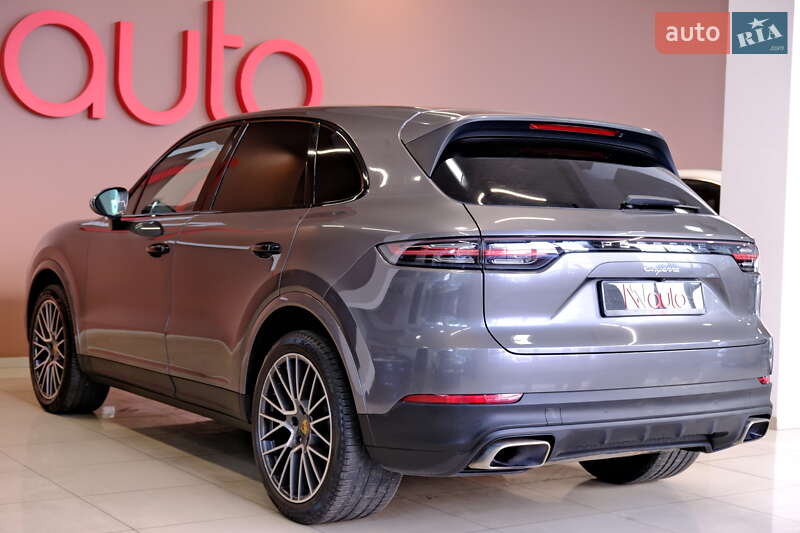 Внедорожник / Кроссовер Porsche Cayenne 2019 в Одессе