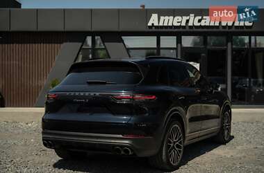 Внедорожник / Кроссовер Porsche Cayenne 2019 в 