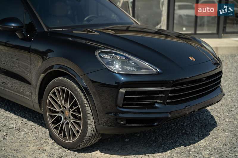 Внедорожник / Кроссовер Porsche Cayenne 2019 в Черновцах