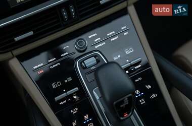Внедорожник / Кроссовер Porsche Cayenne 2019 в 