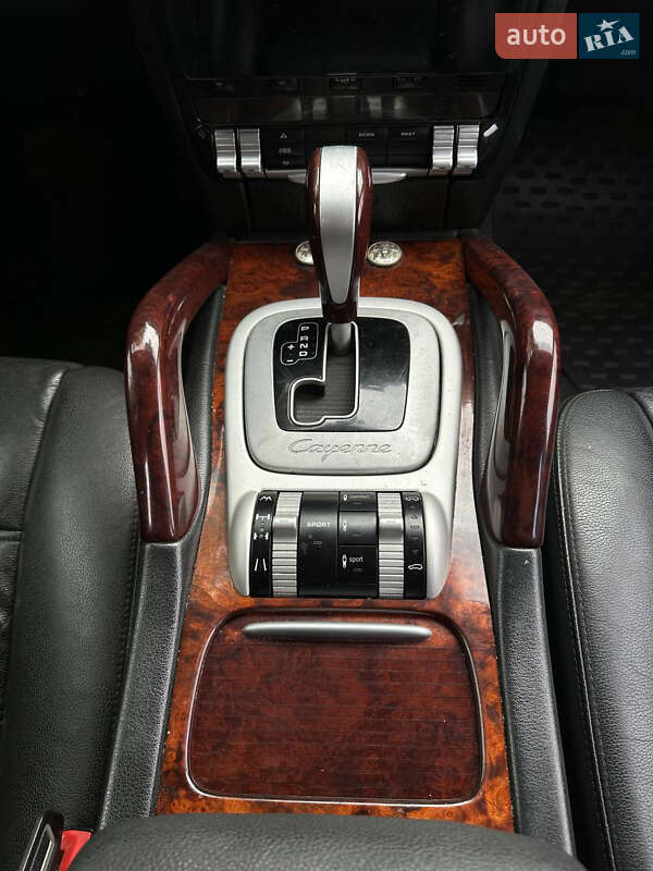 Внедорожник / Кроссовер Porsche Cayenne 2007 в Долине
