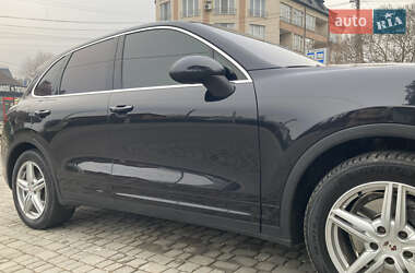 Внедорожник / Кроссовер Porsche Cayenne 2010 в 