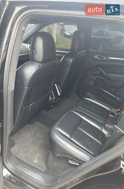 Внедорожник / Кроссовер Porsche Cayenne 2010 в 