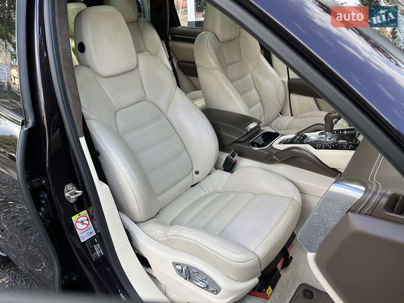 Позашляховик / Кросовер Porsche Cayenne 2011 в Харкові