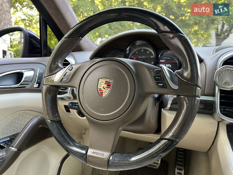 Позашляховик / Кросовер Porsche Cayenne 2011 в Харкові