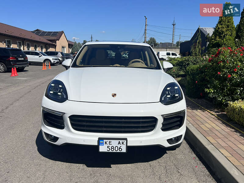 Внедорожник / Кроссовер Porsche Cayenne 2016 в Днепре