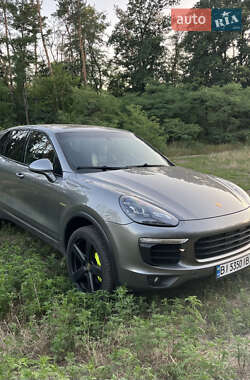Позашляховик / Кросовер Porsche Cayenne 2015 в Черкасах
