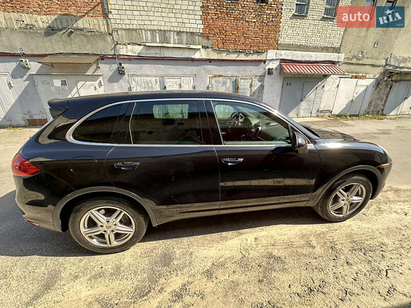 Внедорожник / Кроссовер Porsche Cayenne 2014 в Львове