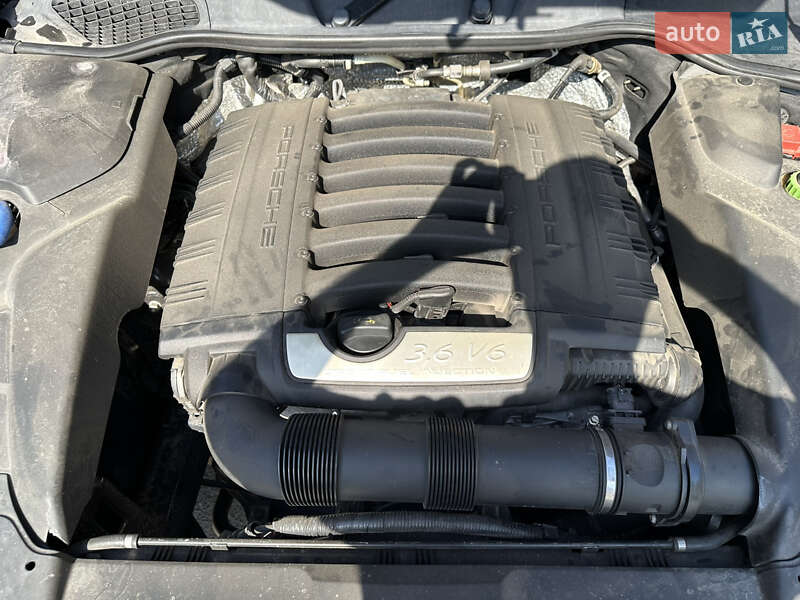 Внедорожник / Кроссовер Porsche Cayenne 2014 в Львове