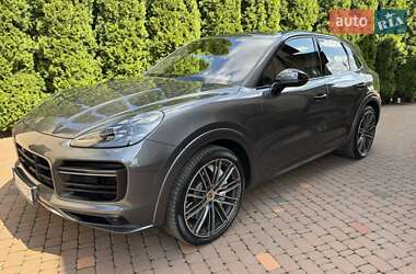 Внедорожник / Кроссовер Porsche Cayenne 2019 в 