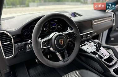 Внедорожник / Кроссовер Porsche Cayenne 2019 в 