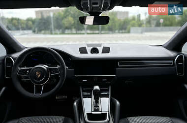 Внедорожник / Кроссовер Porsche Cayenne 2019 в 
